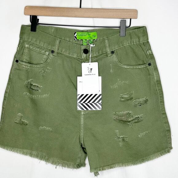SANDRINE ROSE Army Green Short Shorts NWT in Size 30 - Picture 2 of 8